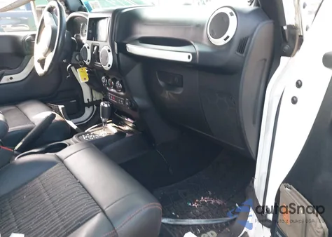 2012 Jeep Wrangler Unlimited Sahara z USA, uszkodzony, nr VIN 1C4HJWEG9CL158008